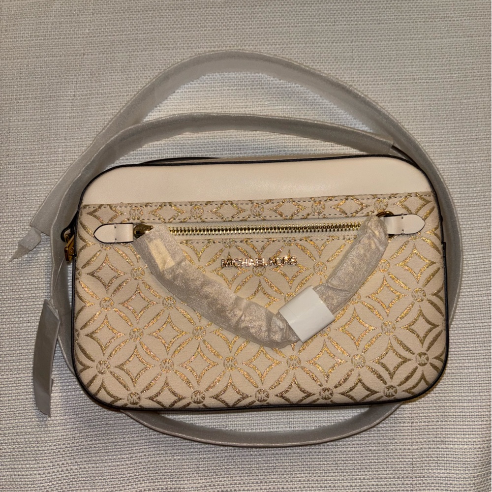 NWT Michael Kors Jet Set bag